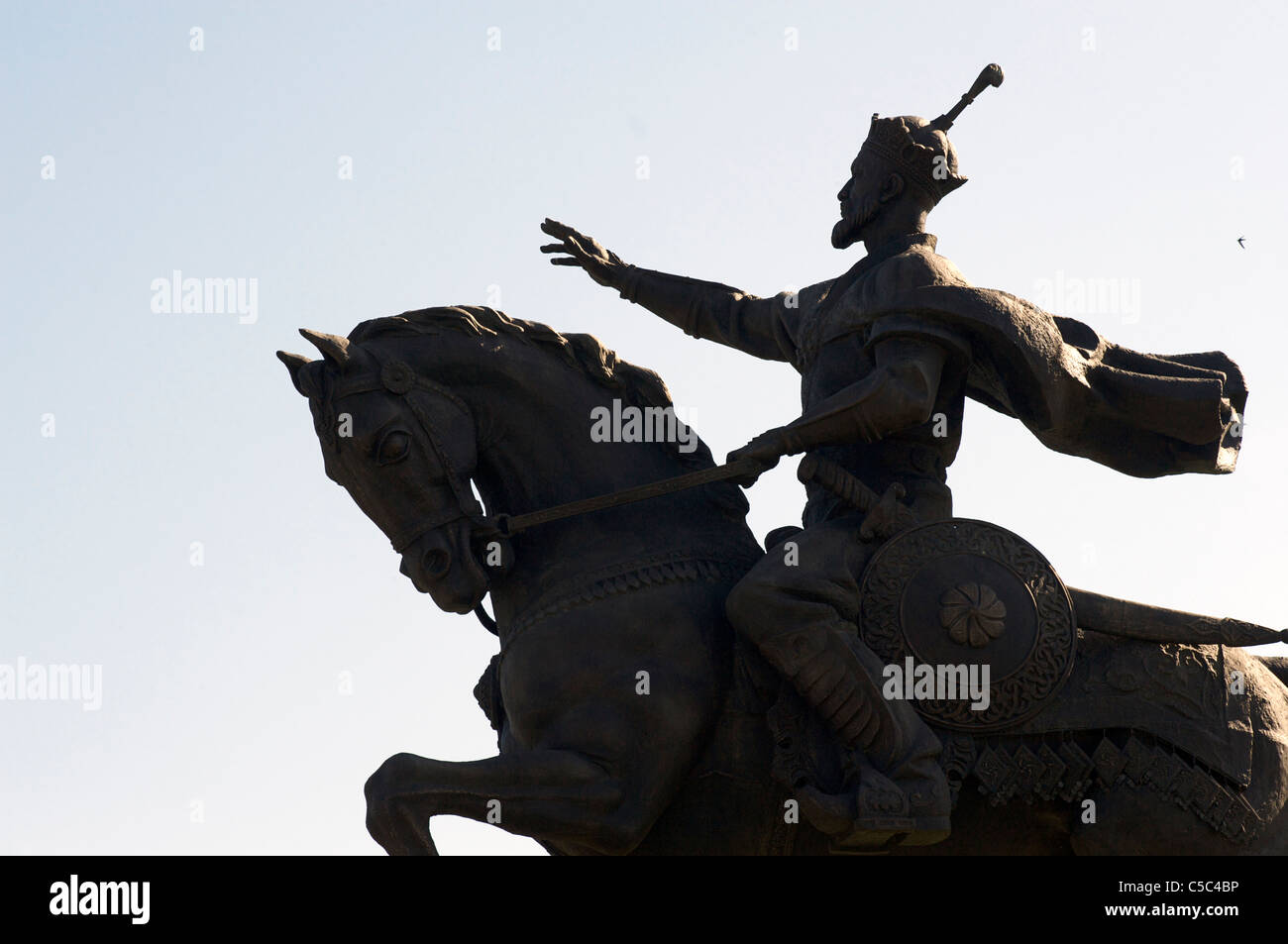 Statue von Amir Temur auf dem Pferderücken, Taschkent, Usbekistan. Amir Temur Platz, Tamerlane Stockfoto