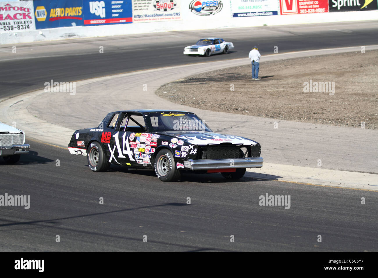 Denver, Colorado - Josh Parker runden Kurve vier in seinem Super Stock-Rennwagen auf dem Colorado National Speedway. Stockfoto