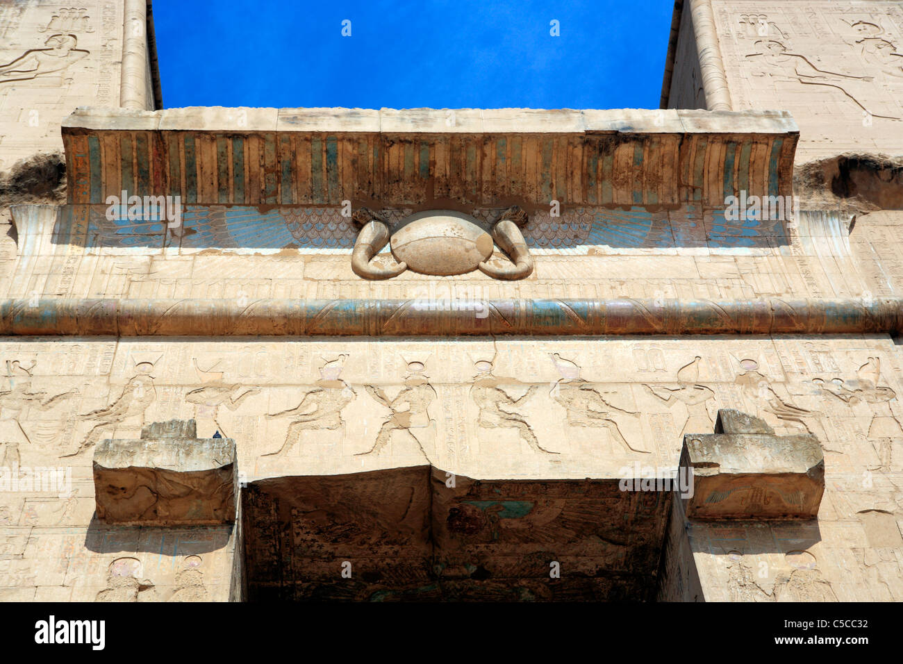 Horus Tempel (3. Jahrhundert v. Chr.), Edfu, Ägypten Stockfoto