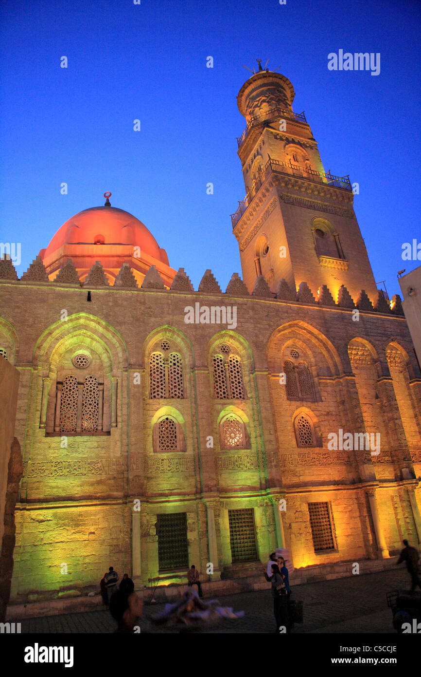 Sultan Qalawun Mausoleum (1285) in der Nacht, Kairo, Ägypten Stockfoto