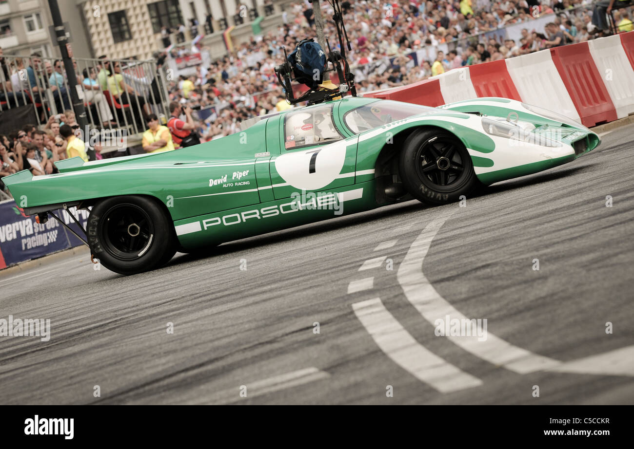 18.06.2011 David Piper Porsche 917k Auto zu fahren, während VERVA Racing Street Show in Warschau, Polen Stockfoto