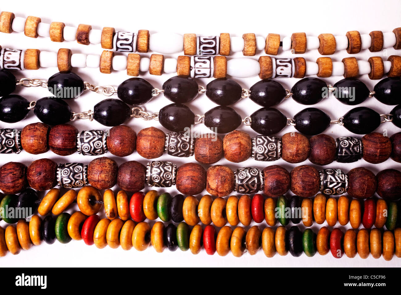Gruppe von ethnischen esoterischen Perlen closeup Stockfoto