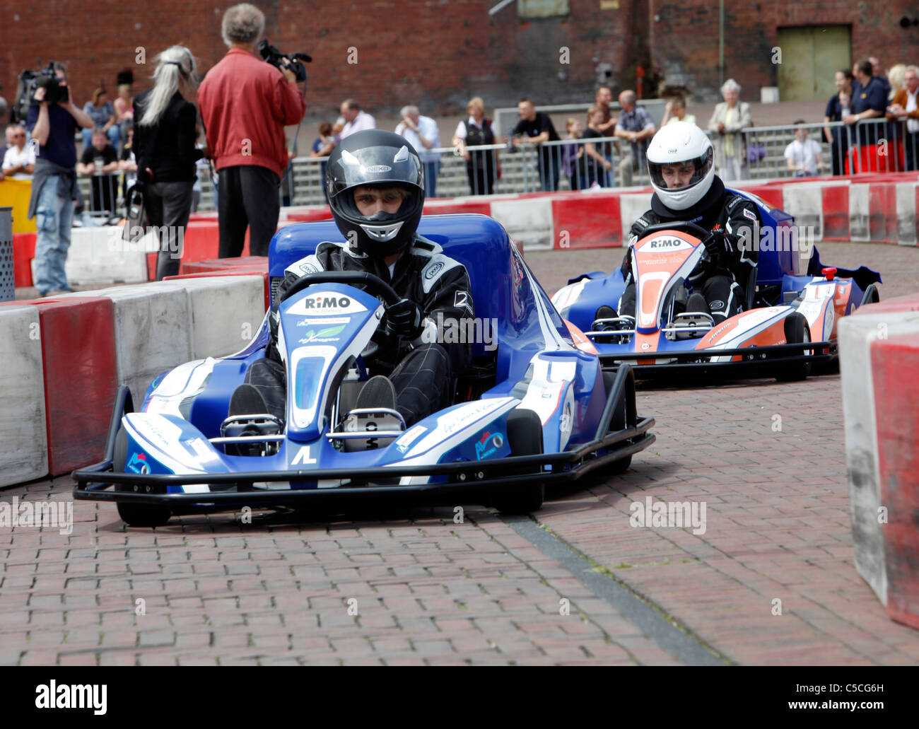 Wasserstoff-Brennstoffzellen-Kartrennen. Experimentellen Bau von Motoren, mit Wasserstoff-Brennstoffzelle Strom betrieben. Stockfoto