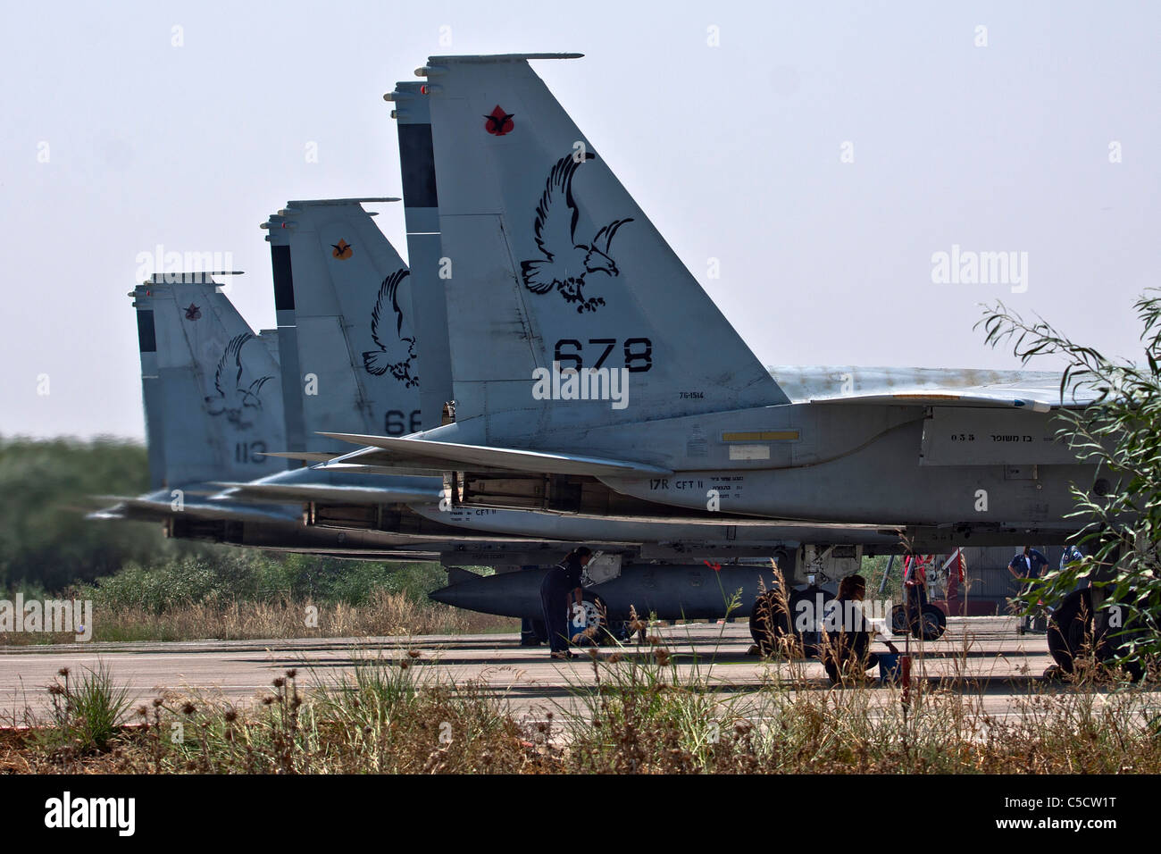 Drei Luftwaffe israelische F - 15C Kampfjet auf dem Boden Stockfoto
