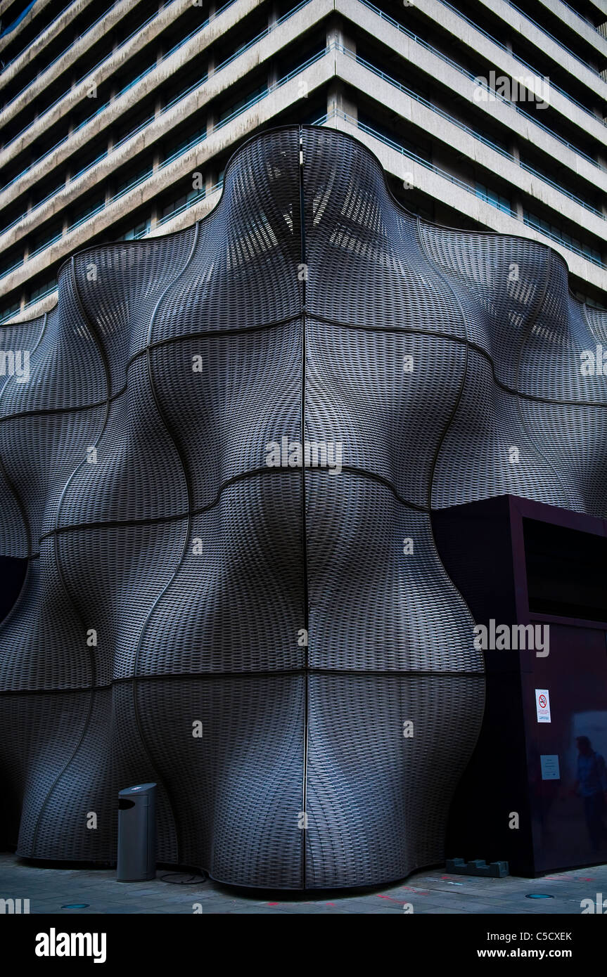 "Blaumann" Verkleidung für Guy's Hospital in London entworfen von Heatherwick Studio Stockfoto