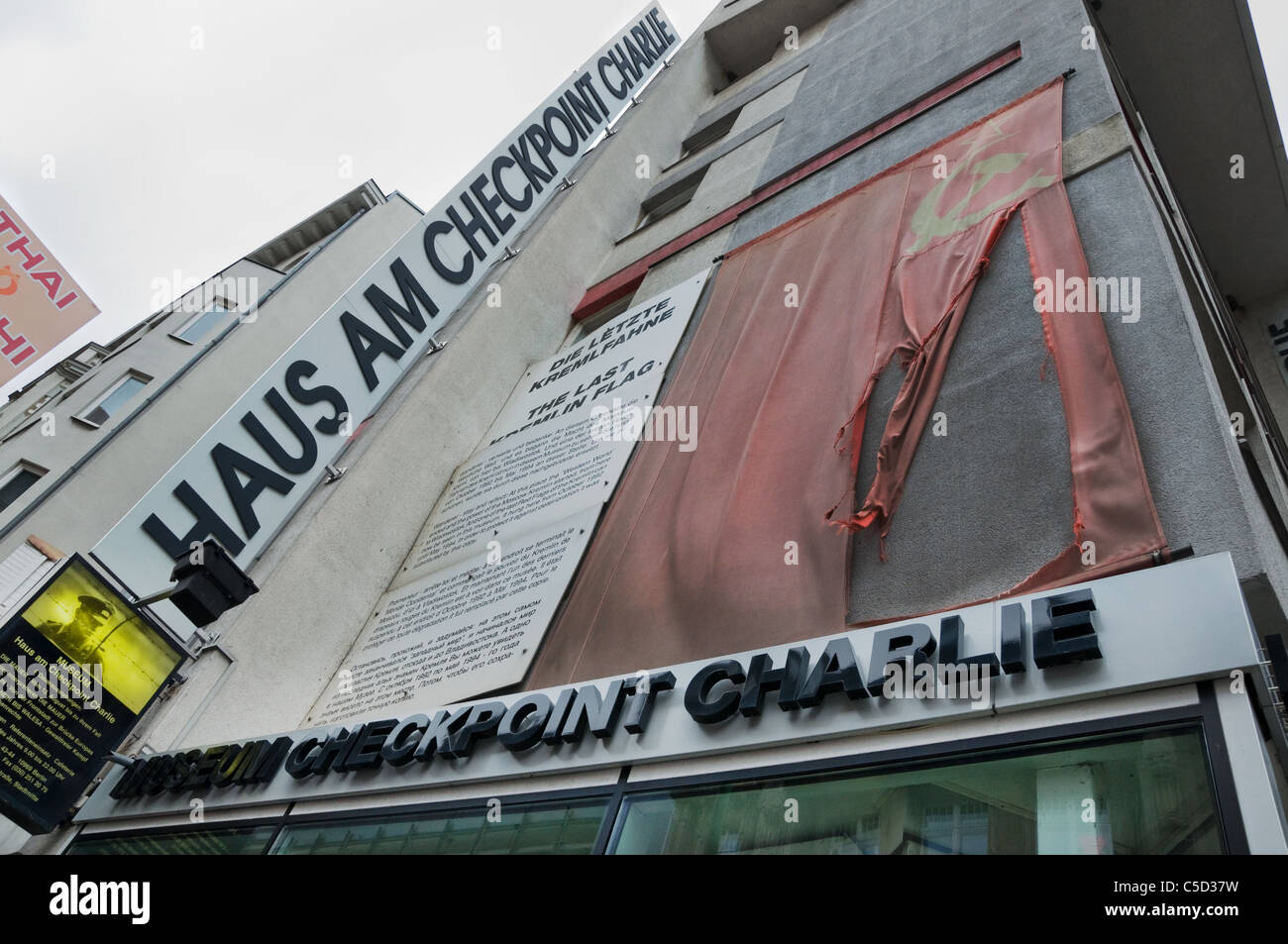 Letzte sowjetische Flagge am Checkpoint Charlie Stockfoto