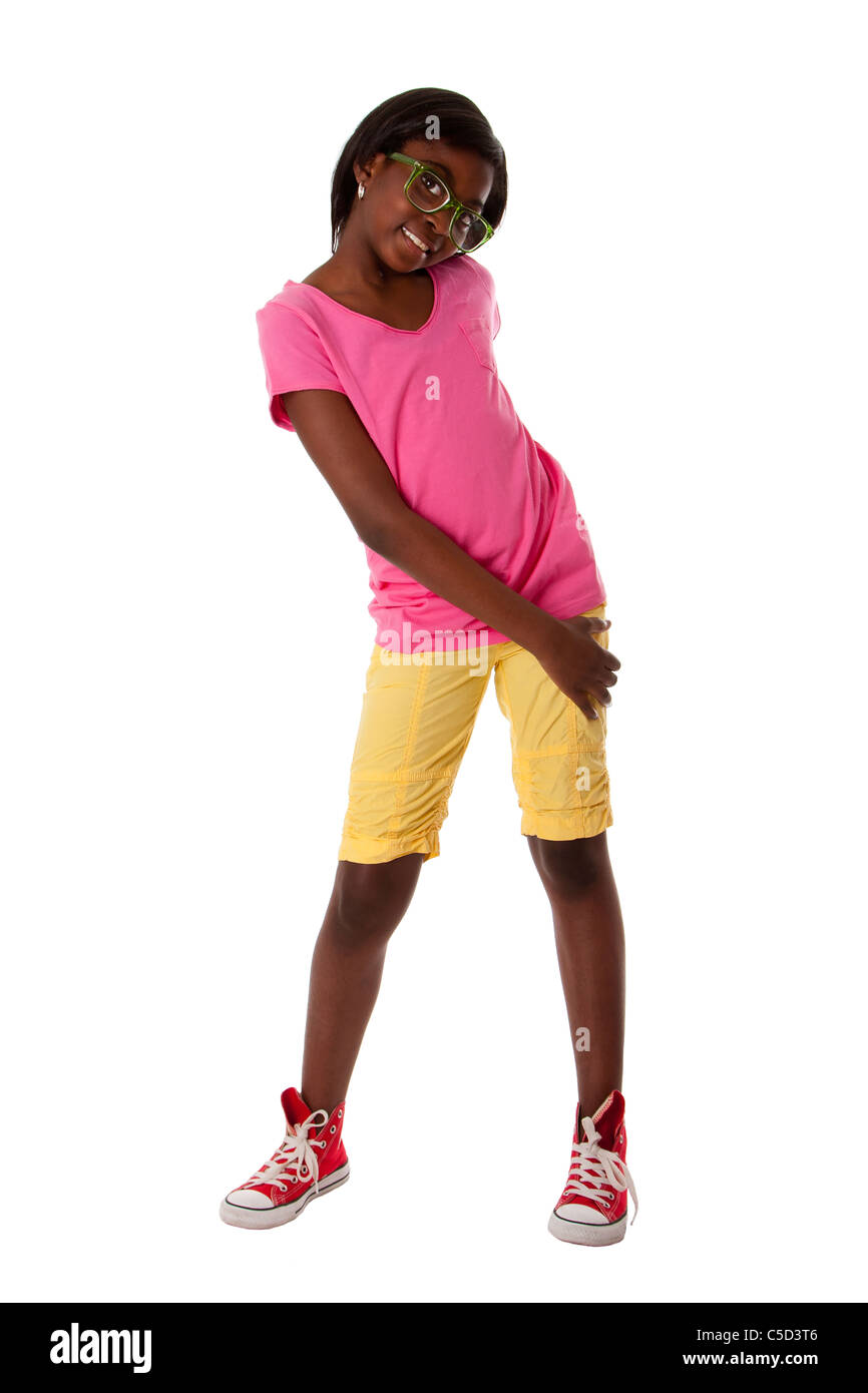 Schöne glückliche Teenager Mädchen mit Sommer-Mode-bunte Kleidung ..., حجم الصورة 866x1390