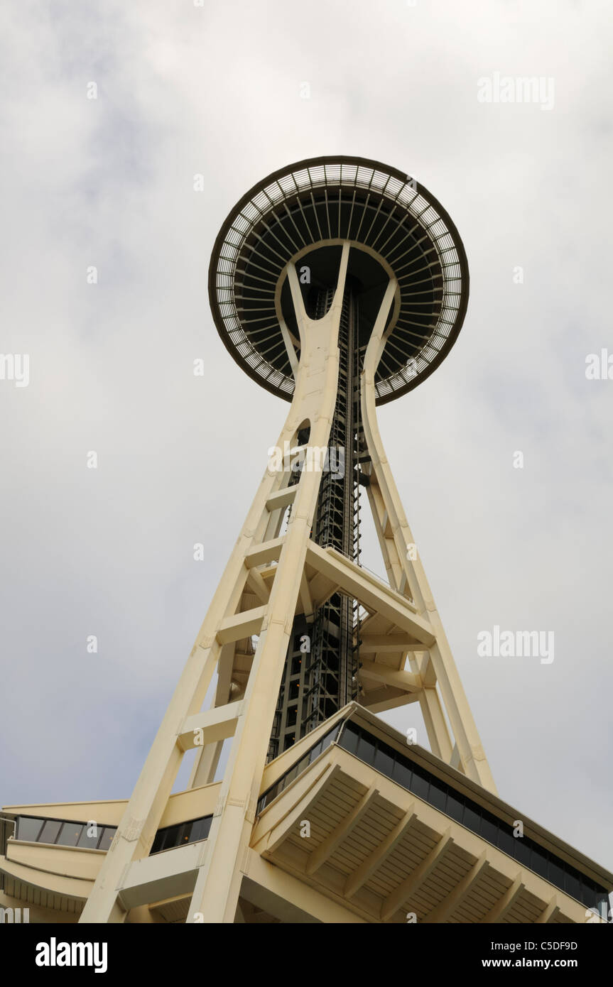 Seattle Space Nadel Seattles Turm heben Ausschau Restaurant aus unter uns USA Amerika amerikanische Wahrzeichen Land Mark heben Stockfoto