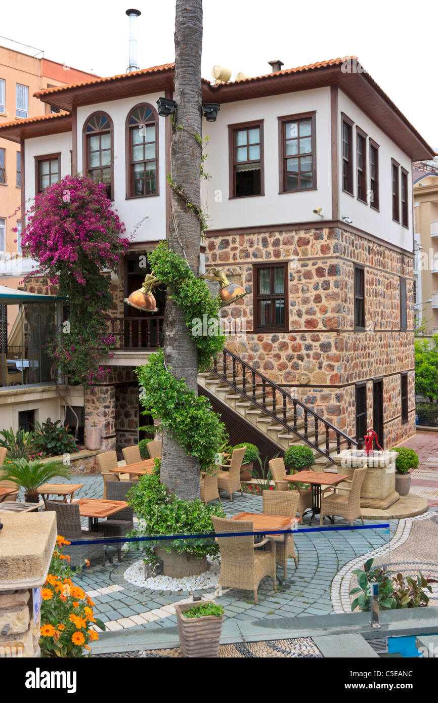 Agaogly Evi, renoviert das historische Haus des Gouverneurs in Alanya, Türkei Stockfoto