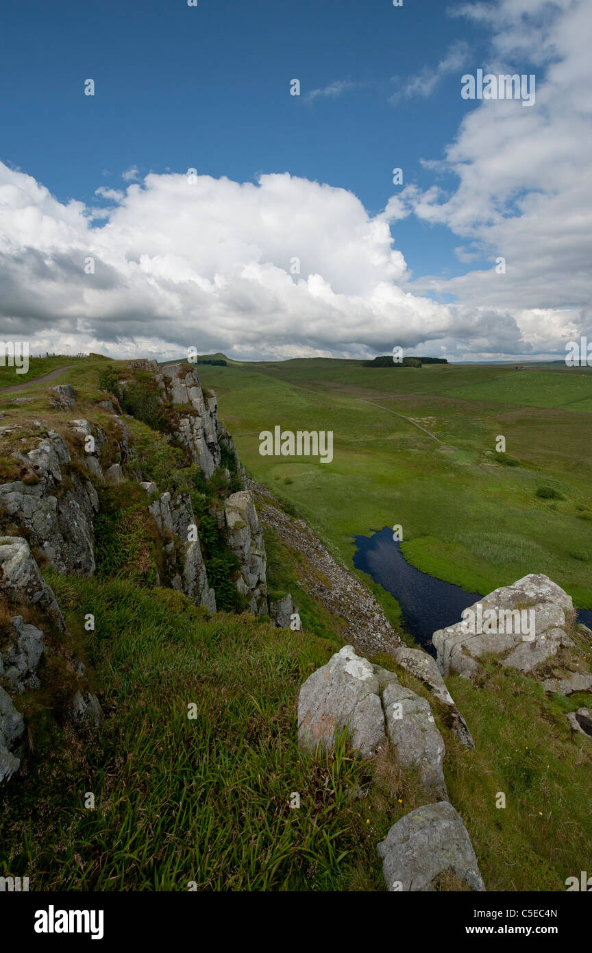 Highshield Crag und Crag Lough, Northumberland Stockfoto