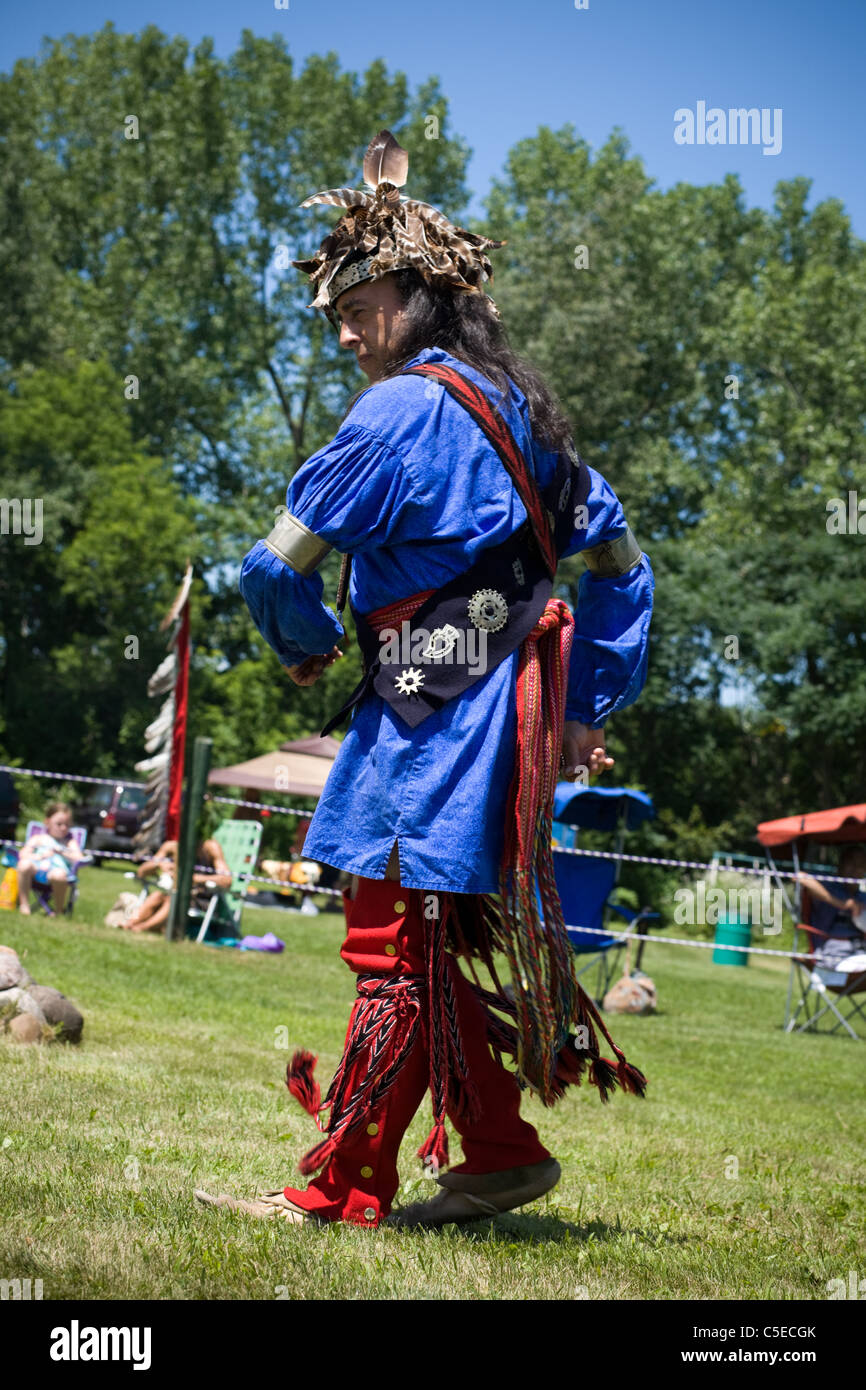 Durchführung einer Tanz an der Irokesen Powwow, Rotterdam Junction, Mohawk Valley, New York State Stockfoto