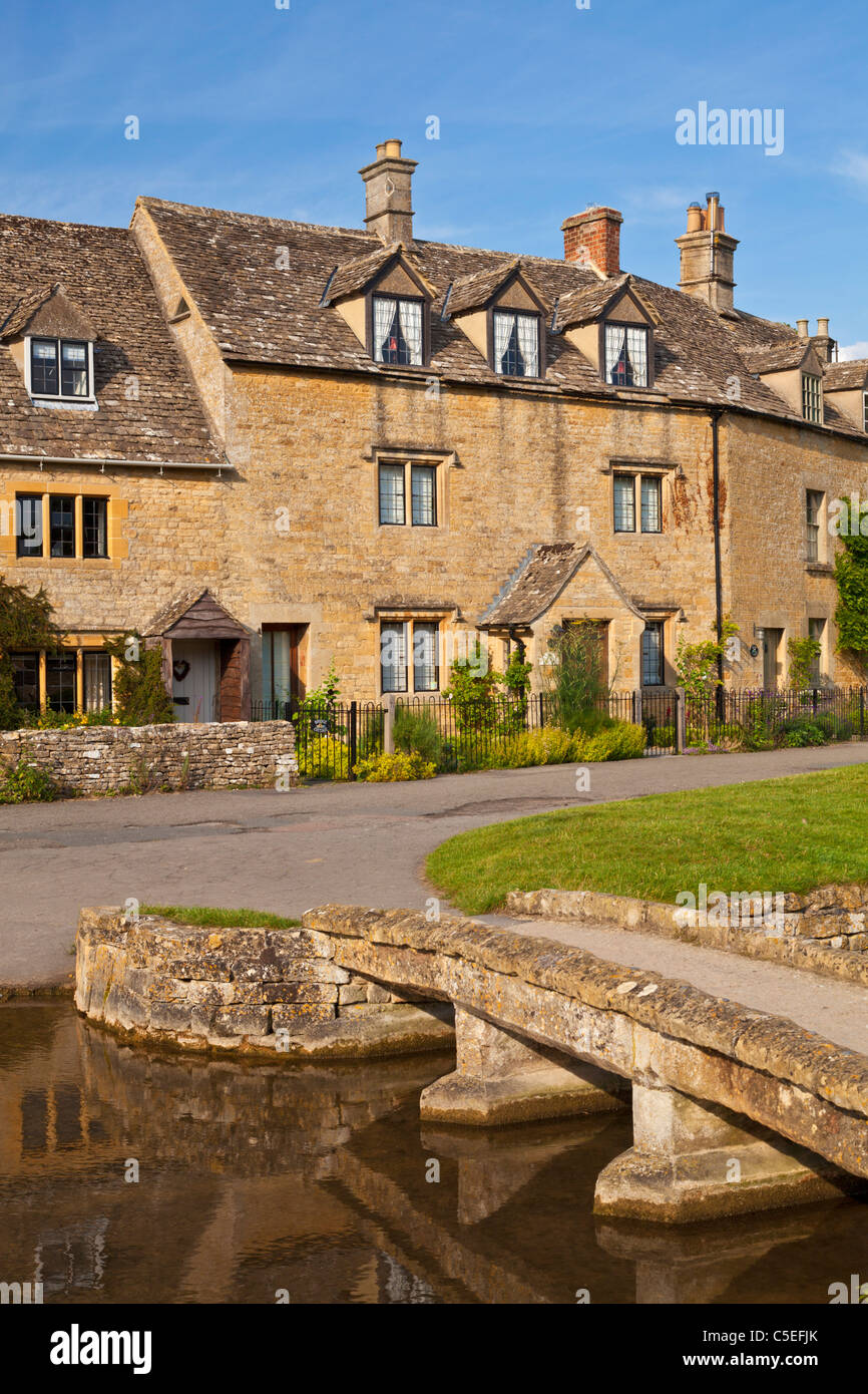 Cotswolds Village of Lower Slaughter mit malerischen Cotswolds Cottages Lower Slaughter The Cotswolds Gloucestershire England UK GB Europe Stockfoto