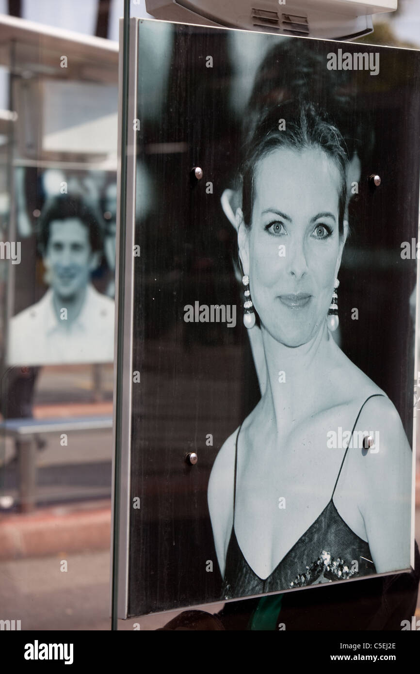 Werbeplakate für Cannes Film Festival Cannes Frankreich an der Bushaltestelle Stockfoto