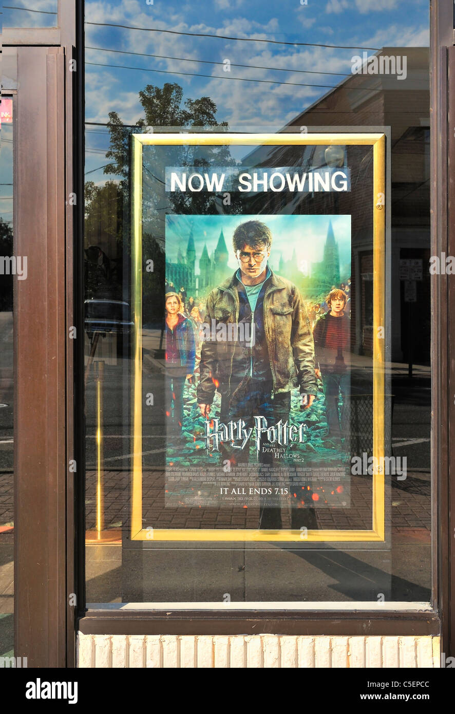 "Harry Potter und die Heiligtümer des Todes Teil2"-Film-Poster jetzt zeigt im Theater Fenster, New York, USA, 15. Juli 2011 Stockfoto