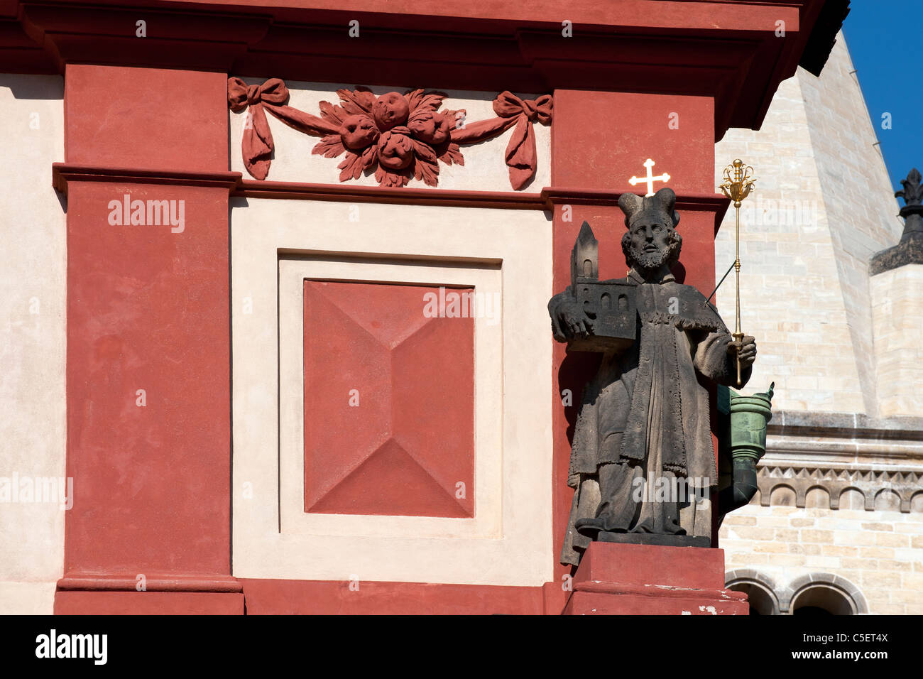 Prag - Skulptur von St. Josef in St. Georg Basilika Stockfoto