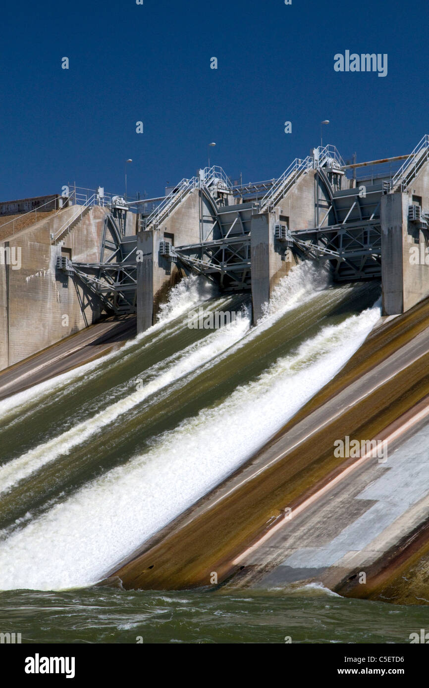 Abflußkanal von C.J. Strike Damm am Snake River in der Nähe von Grand View, Idaho, USA. Stockfoto