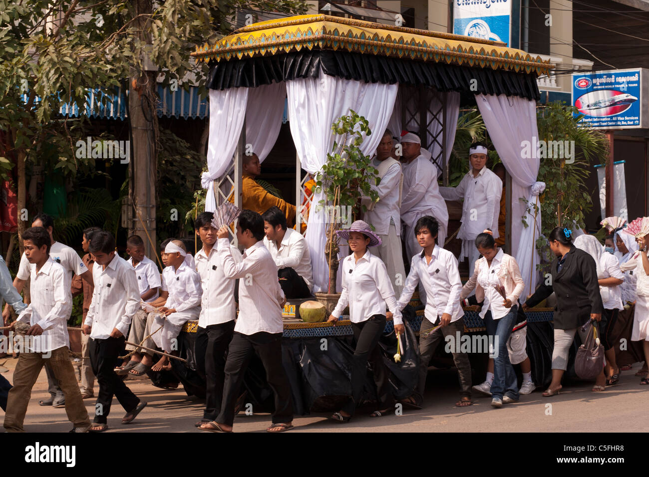 Trauerzug in Wat Bo St, Siem Reap, Kambodscha Stockfoto