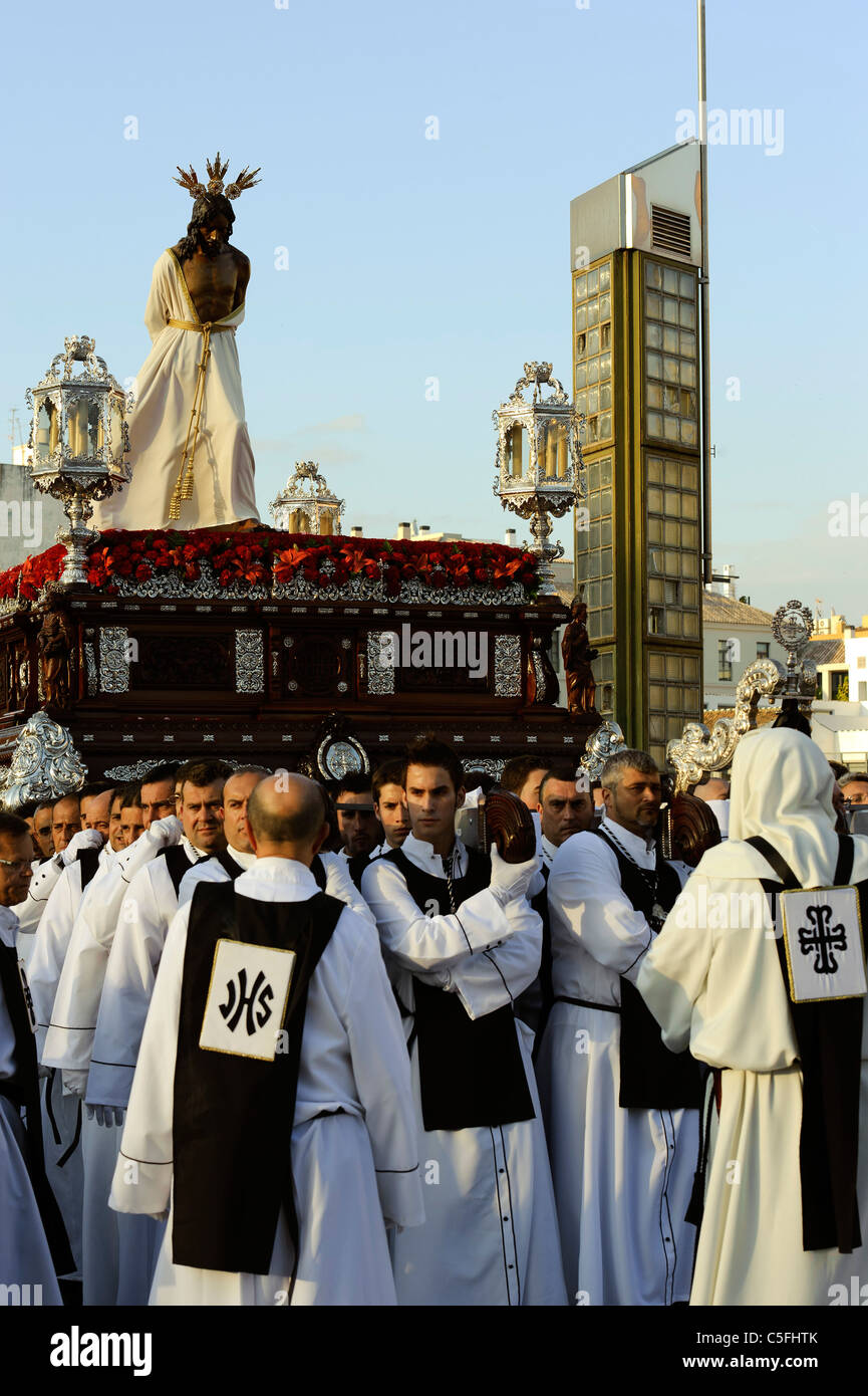 Prozession in der Semana Santa (Karwoche) in Malaga, Andalusien, Spanien Stockfoto