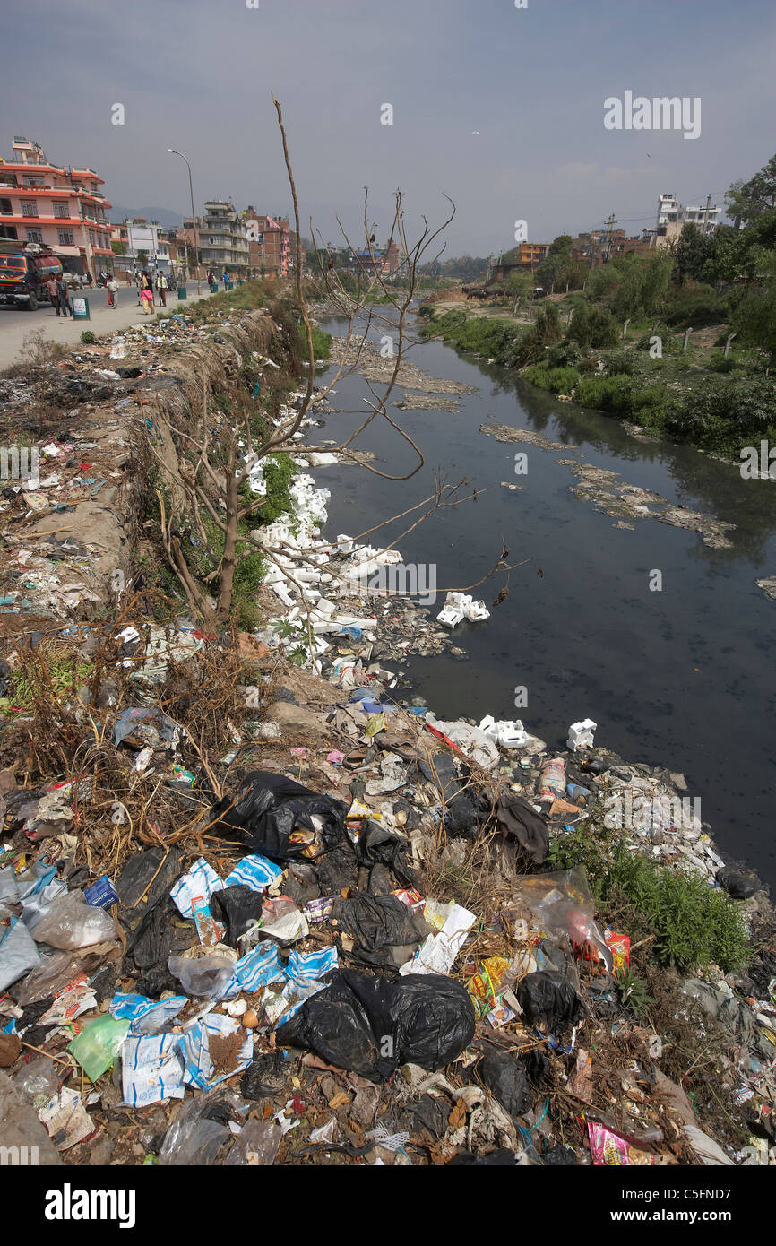Nepal water pollution waste Fotos und Bildmaterial in hoher Auflösung