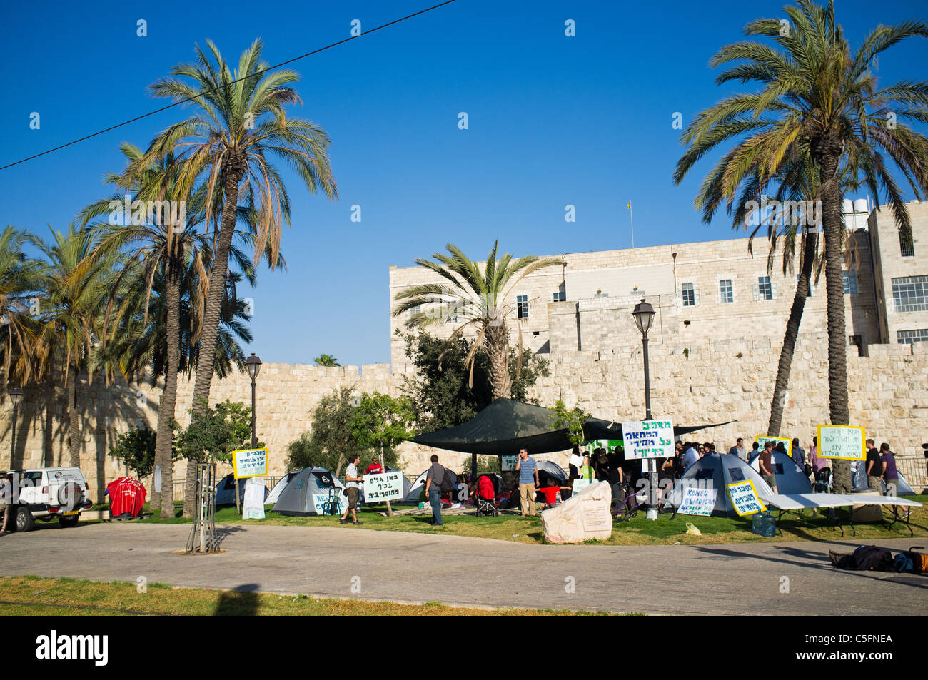 Eine Zeltstadt ist in Jerusalem zu protestieren, die steigenden Preise von Wohnungen errichtet. Jerusalem, Israel. 19 / 07 / 2011. Stockfoto