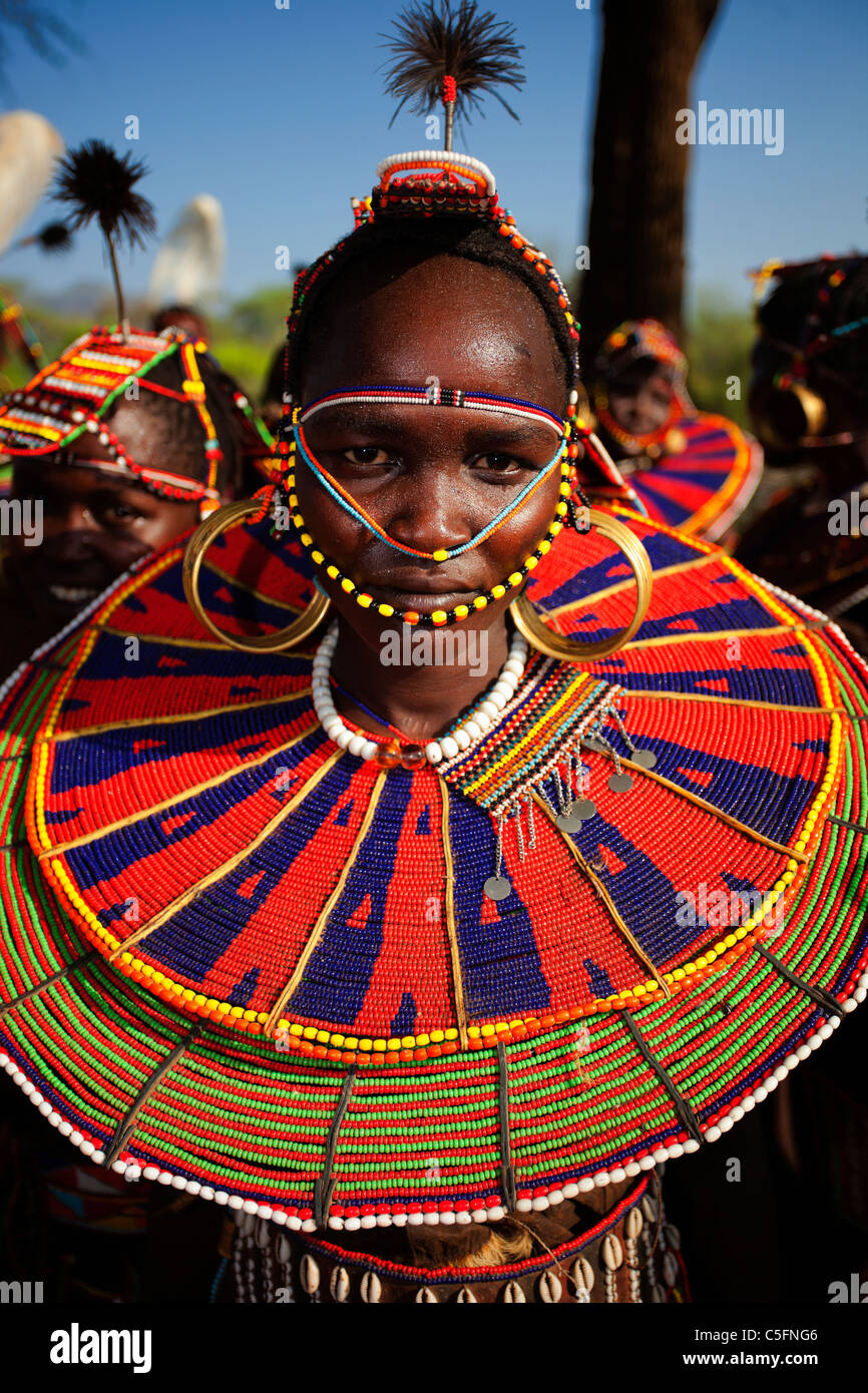 Pokot Leute, die traditionelle Tänze. Sie leben in den Westen und Baringo Distrikt von Kenia. Stockfoto