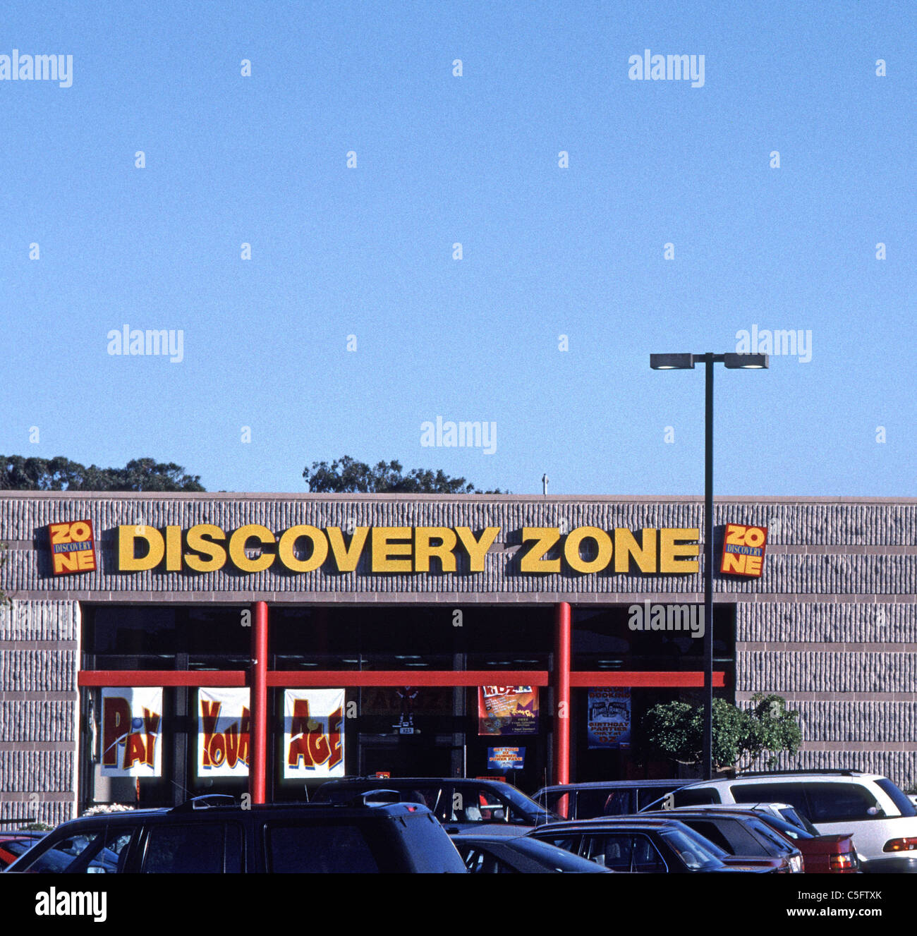 Discovery Zone Shop in Kalifornien, USA 1995 Stockfoto