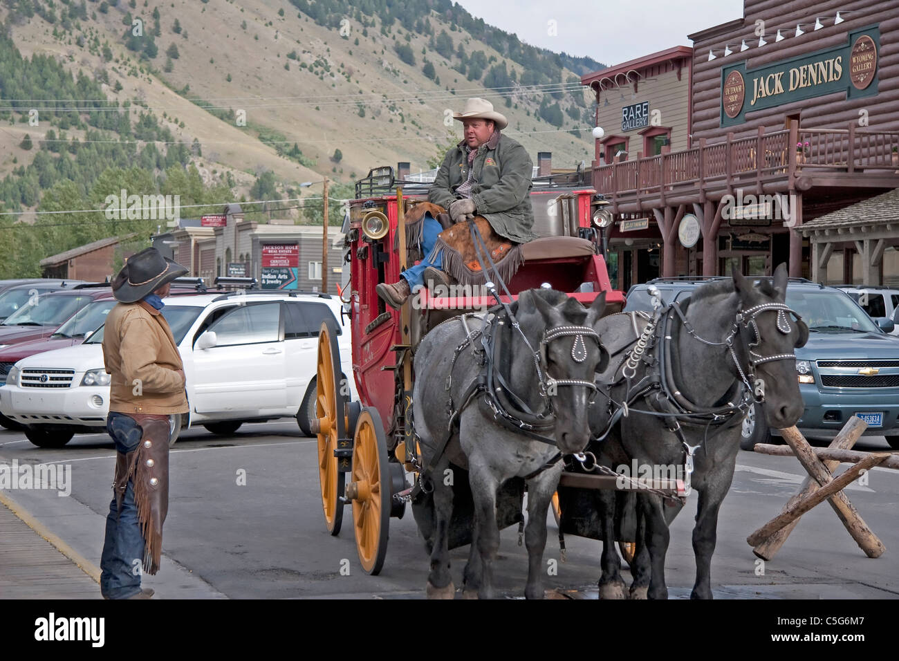 Postkutsche fährt für Touristen in Jackson Hole, Wyoming, USA. Stockfoto