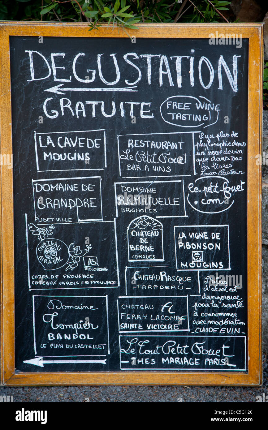 Blackboard Weinprobe Menü, Mougins, Provence, Frankreich Stockfoto