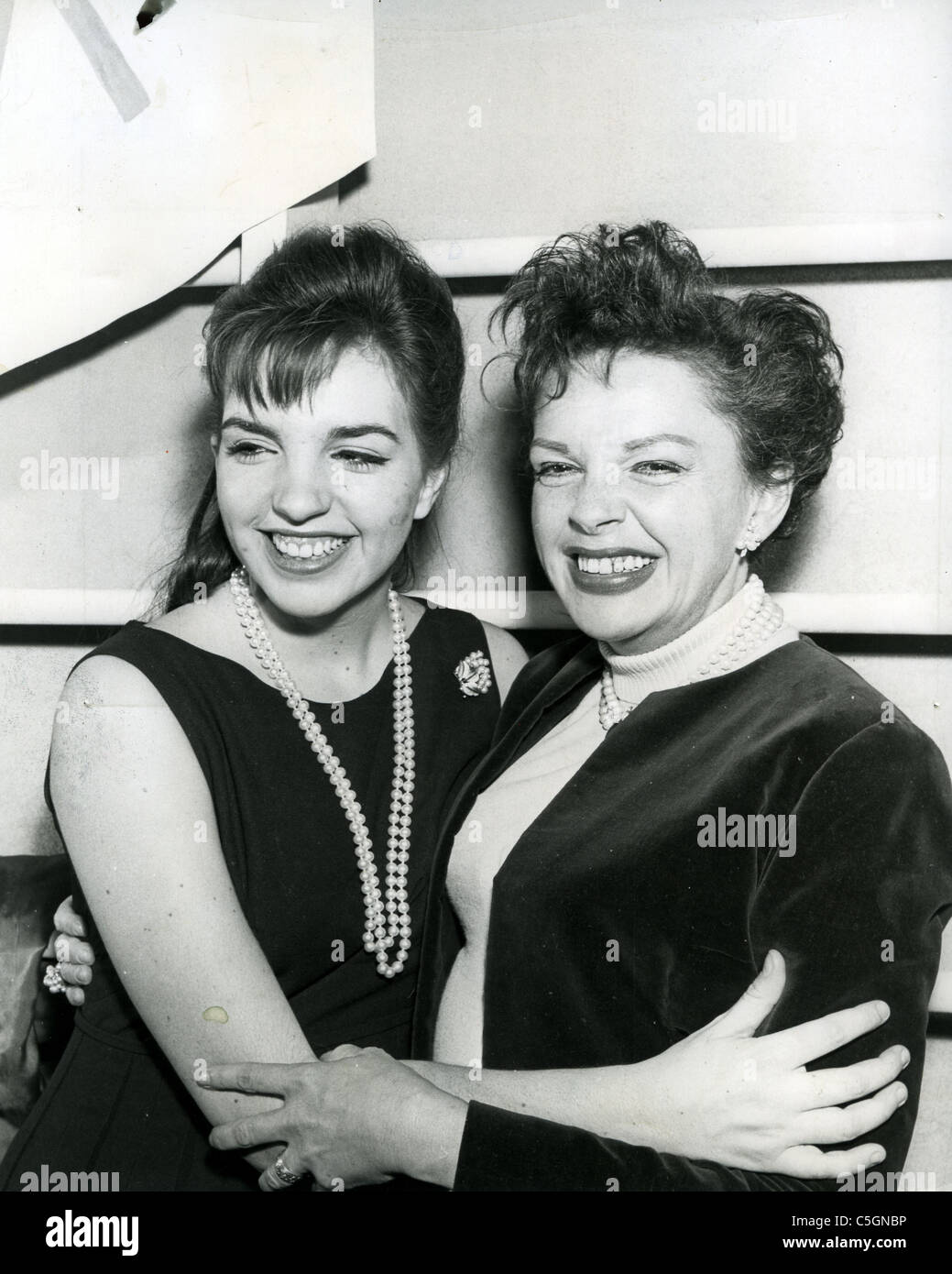 JUDY GARLAND mit Tochter Liza Minnelli, 1964 Stockfoto