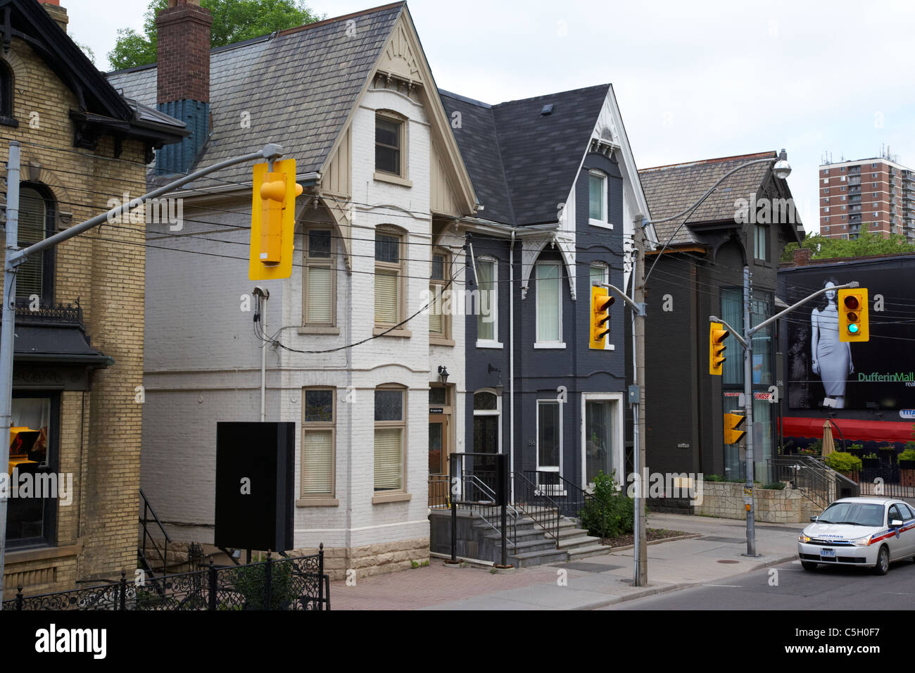traditionellen Doppelhaushälfte viktorianischen duplex Stadthäuser auf Avenue Road Toronto Ontario Kanada Stockfoto