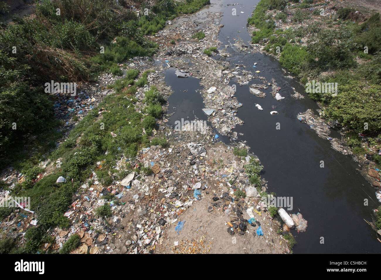 Nepal water pollution waste Fotos und Bildmaterial in hoher Auflösung