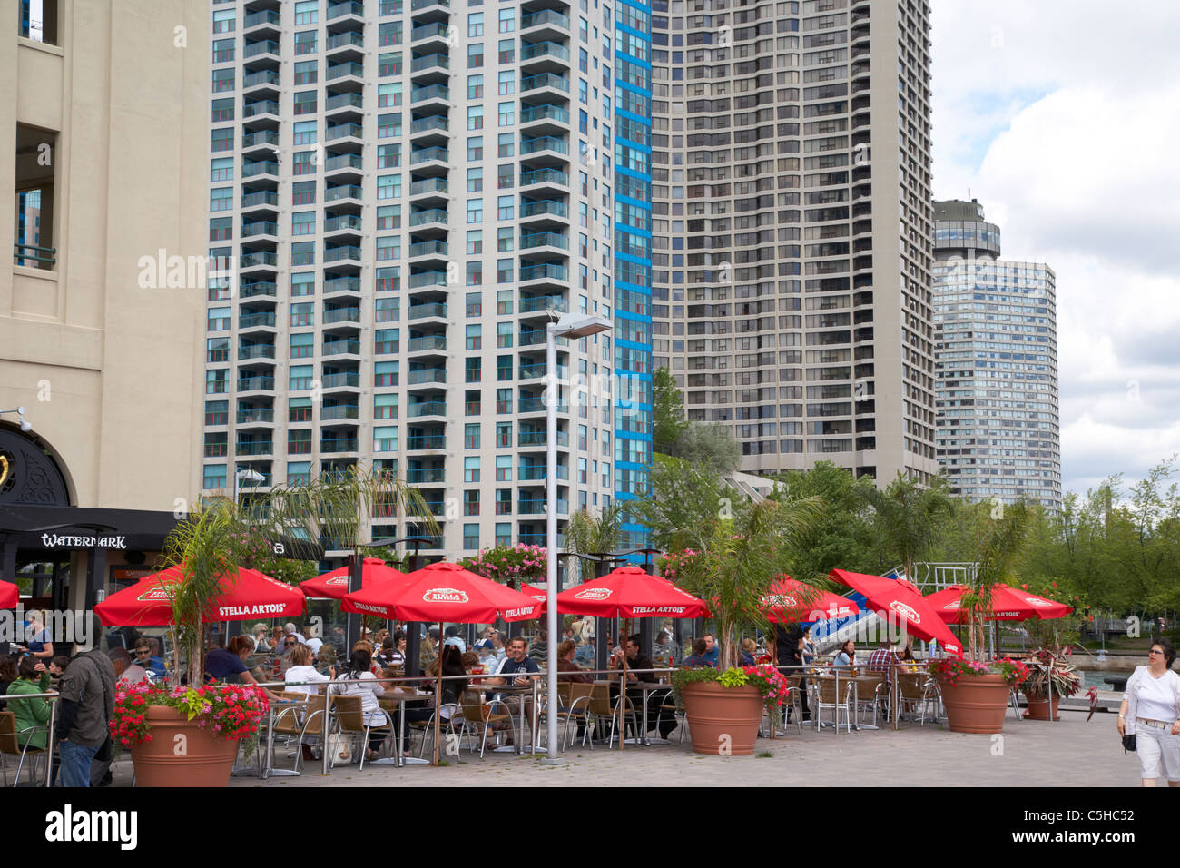 Wasserzeichen, irischer Pub-Bar und Restaurant Terrasse an der Waterfront Toronto Ontario Kanada Stockfoto