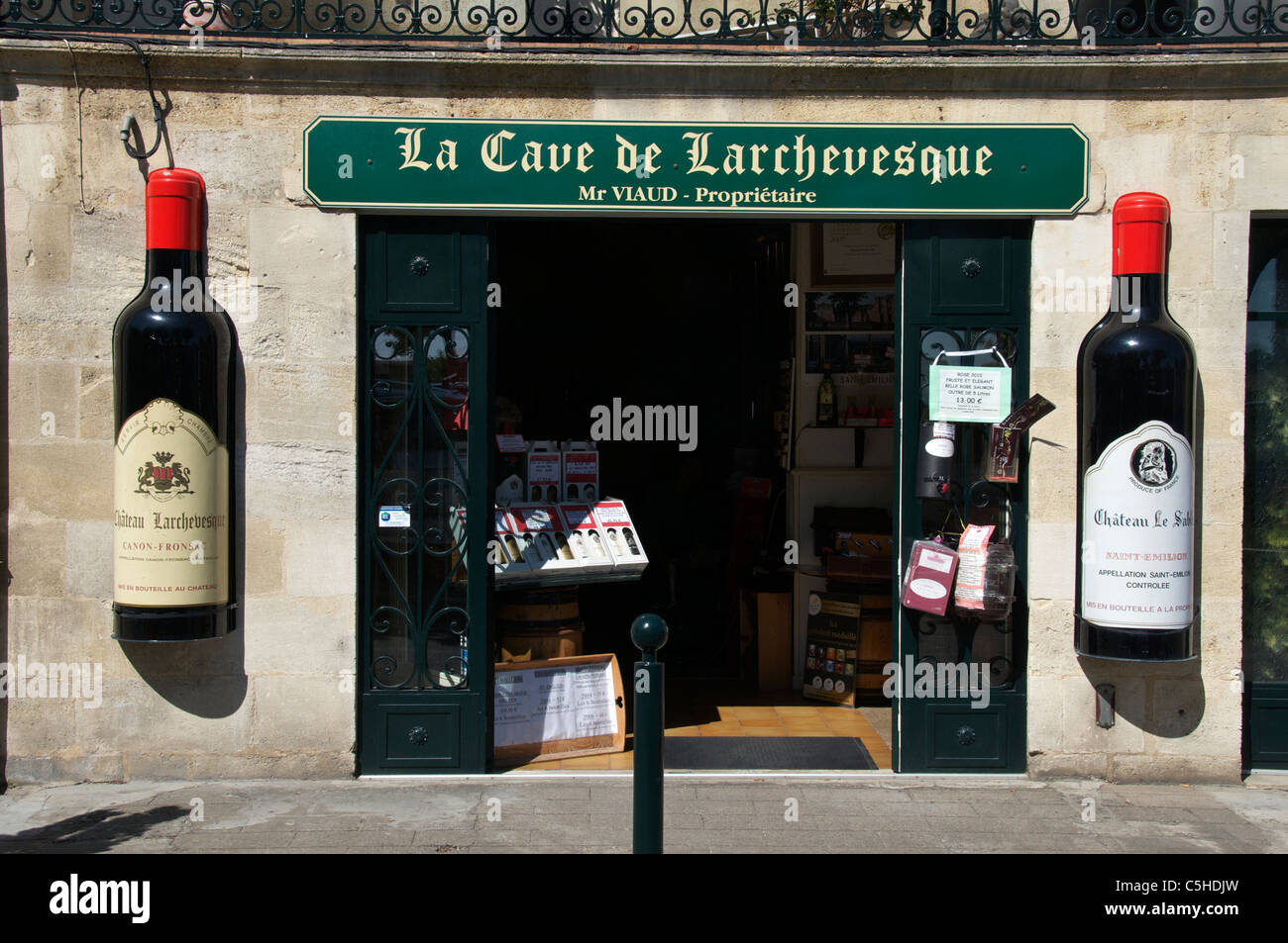 Vinothek St. Emilion Gironde Aquitaine Frankreich Stockfoto