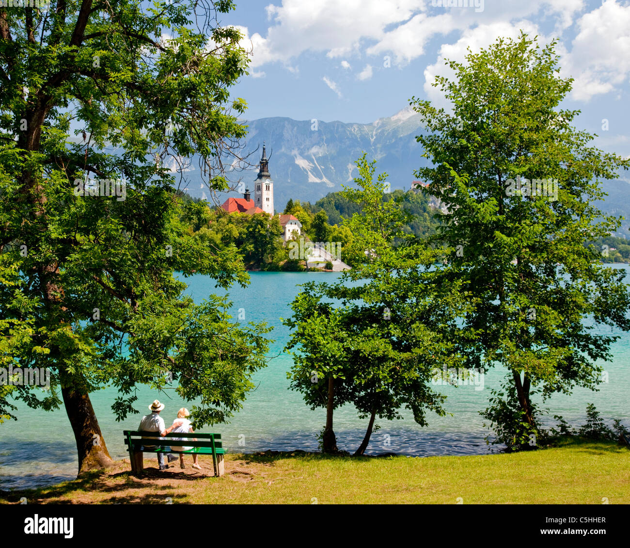 Slo - Region Gorenjska: Bleder See und Insel Kirche Mariä Himmelfahrt Stockfoto