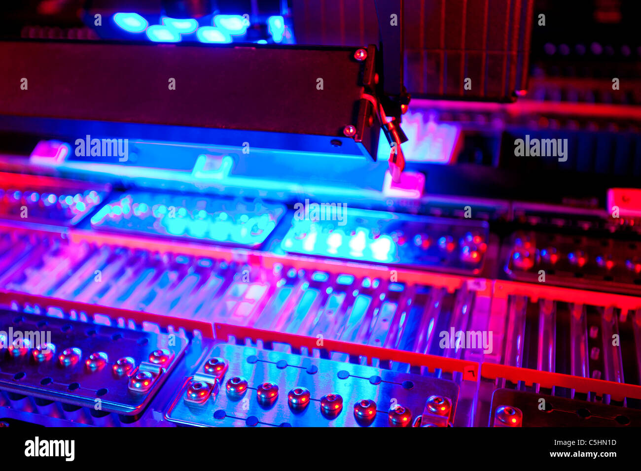 Genom-Sequenzierung-Maschine Stockfoto