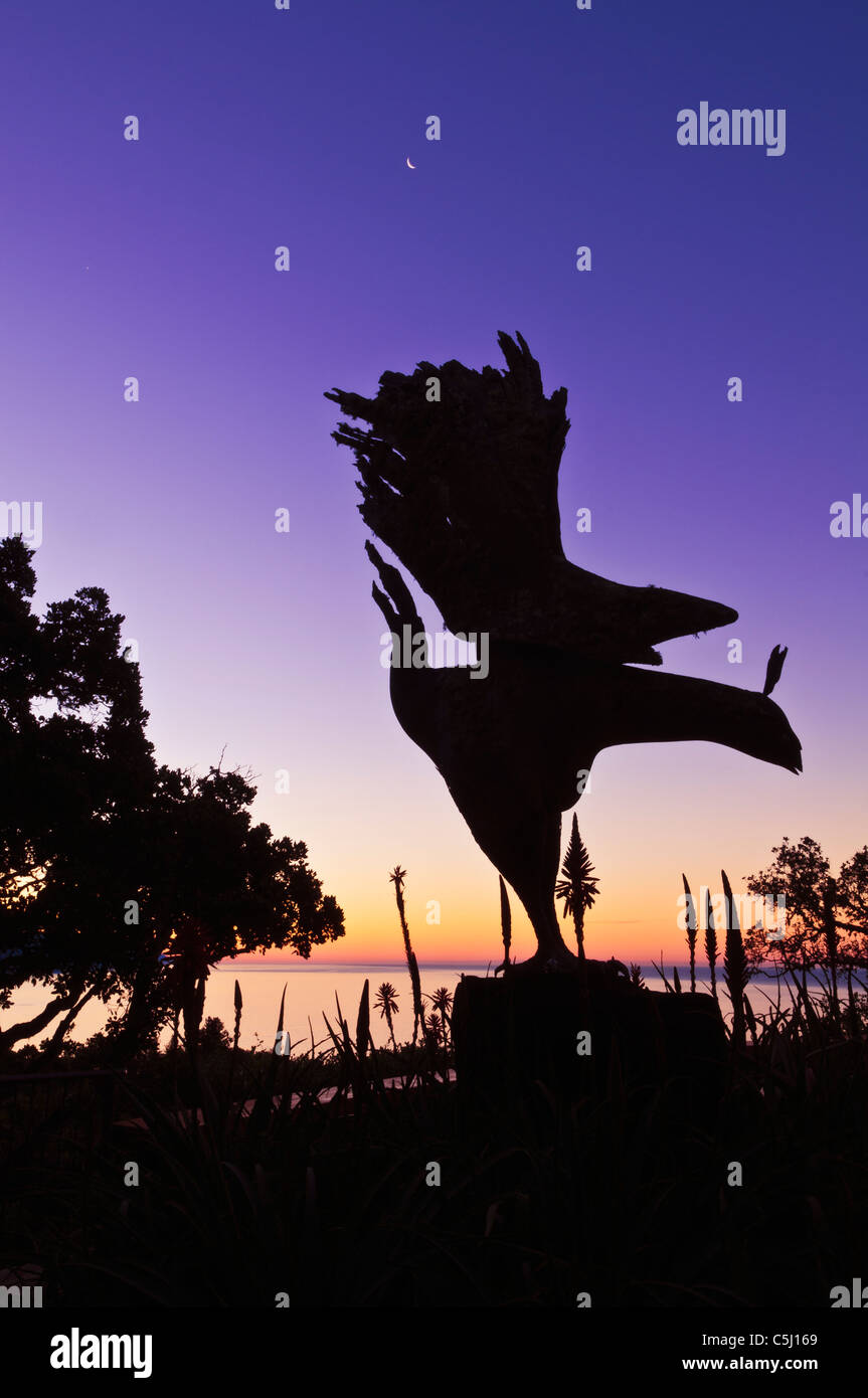 Phoenix-Statue im Nepenthe Restaurant, Big Sur, Kalifornien Stockfoto