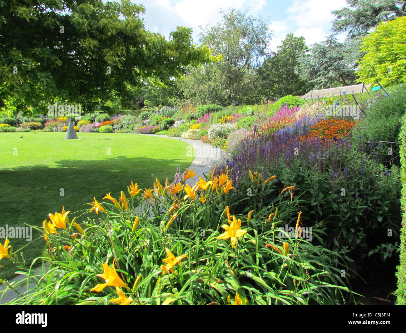 Bristol, Bristol Zoo Garten Blumen, Blumen, Baum, Rasen Stockfoto