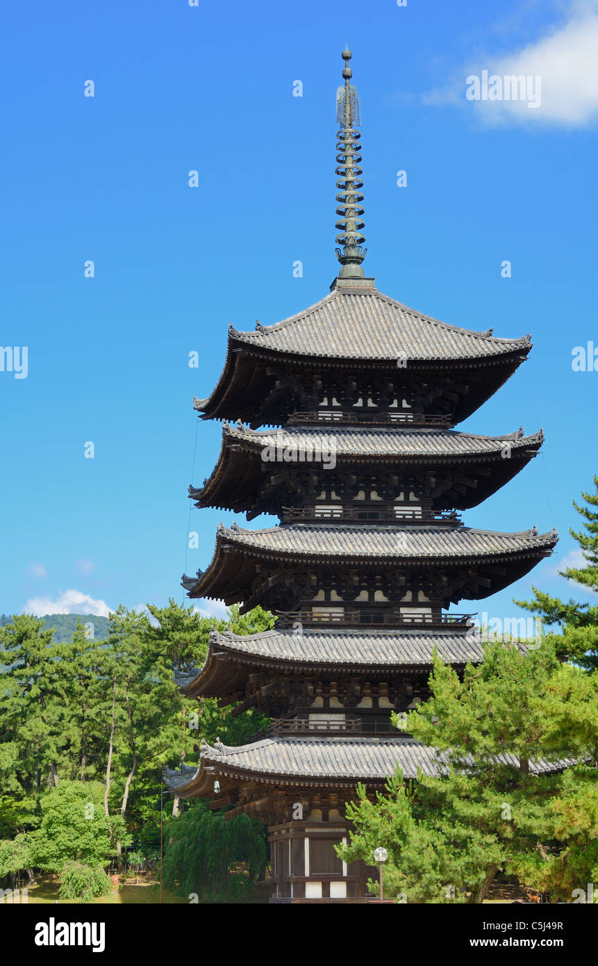 Kofuku-Ji ist eines der 8 historische Denkmäler des alten Nara wie von der UNESCO in Nara, Japan. Stockfoto