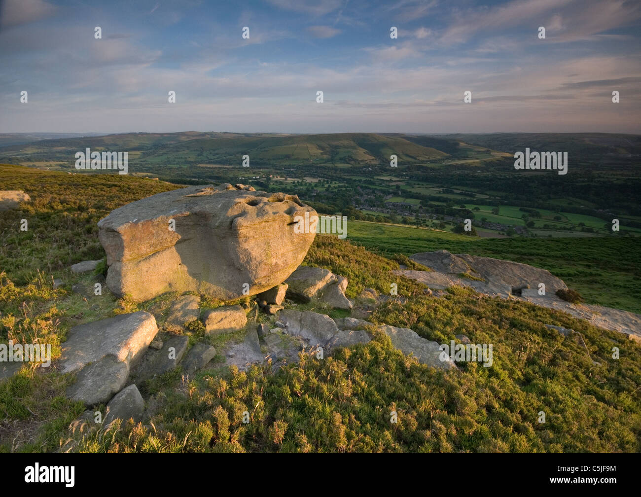 Peak District Licht von Bamford Kante in Richtung des Tals der Hoffnung Stockfoto
