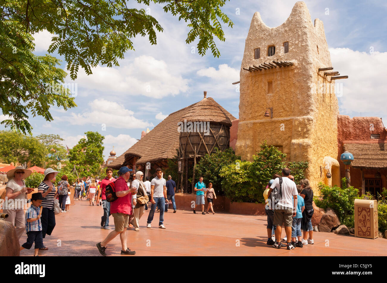 Menschen im Disneyland Paris in Frankreich Stockfoto
