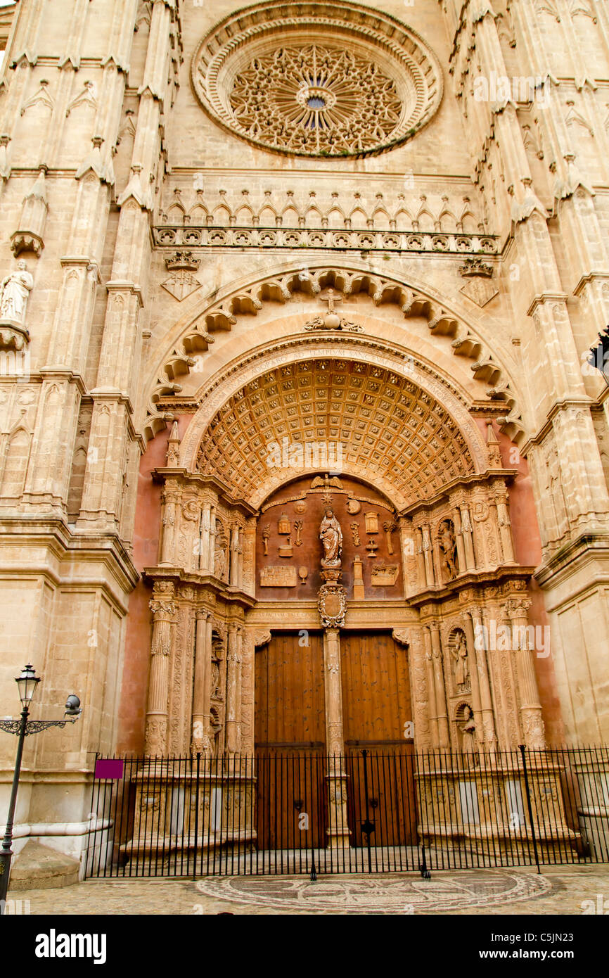 Kathedrale von Mallorca Haupteingang in Palma De Mallorca auf den Balearen Stockfoto