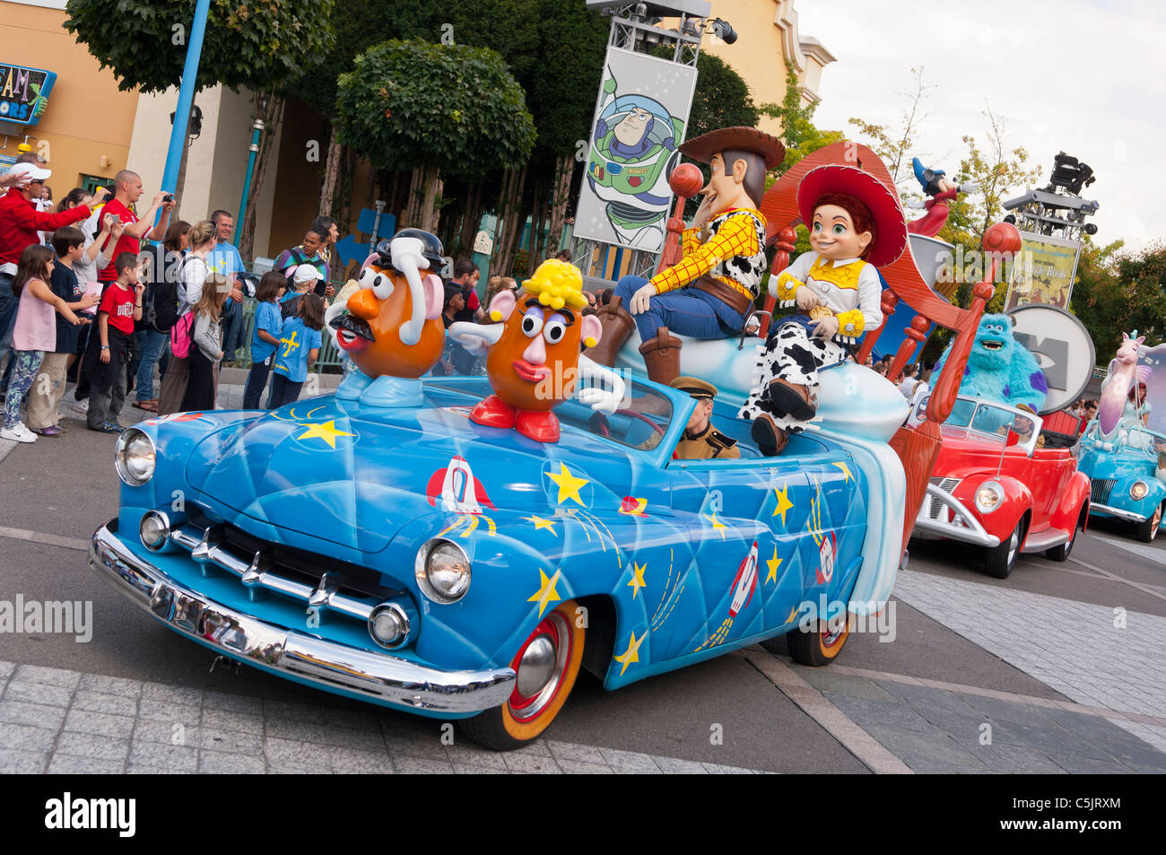 Die Stars ' n ' Cars parade mit den Toy Story-Charaktere im Disneyland Paris in Frankreich Stockfoto