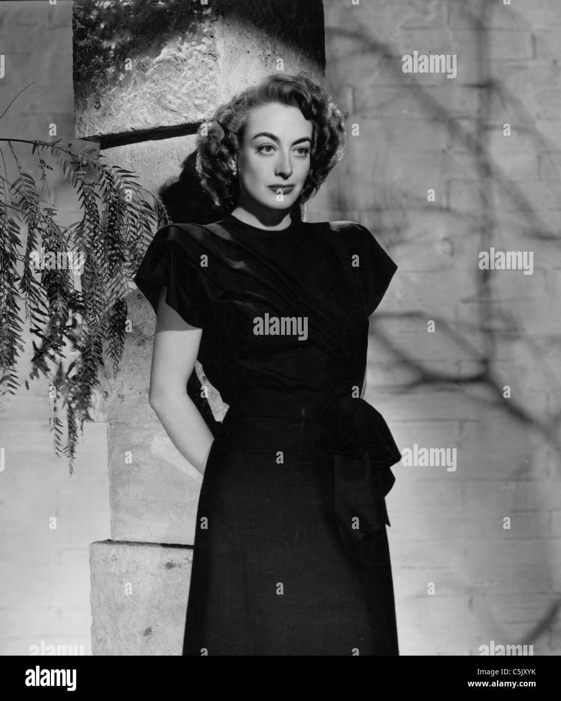 Joan crawford Fotos und Bildmaterial in hoher Auflösung Alamy