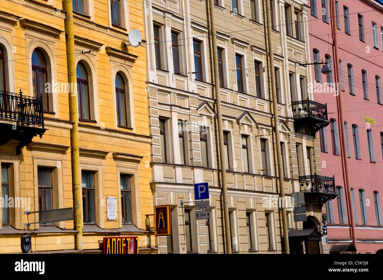 Farbige Gebäude, St Petersburg, Russland Stockfoto