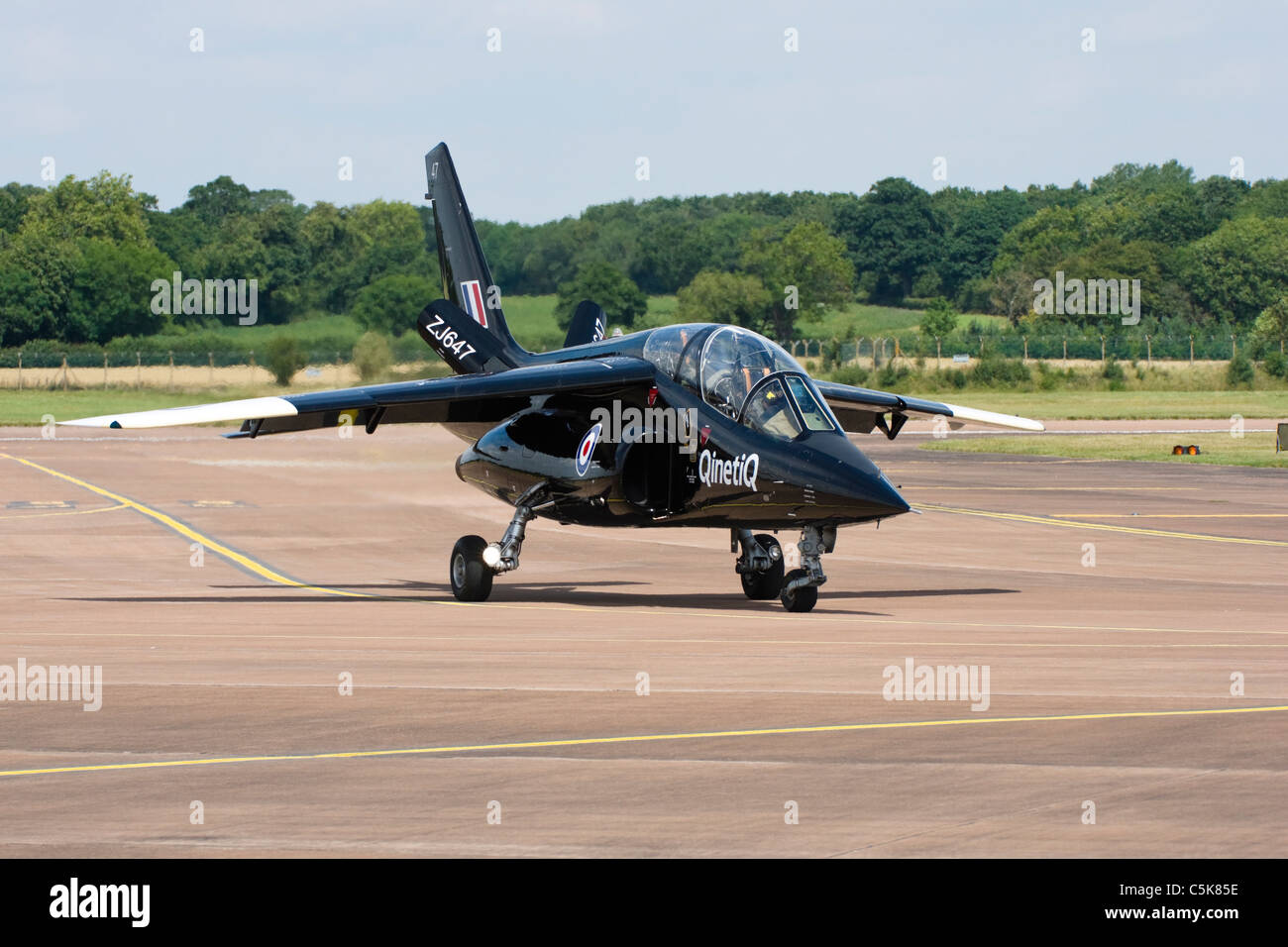 Taxying an RAF Fairford Qinetiq Alpha Jet Stockfoto