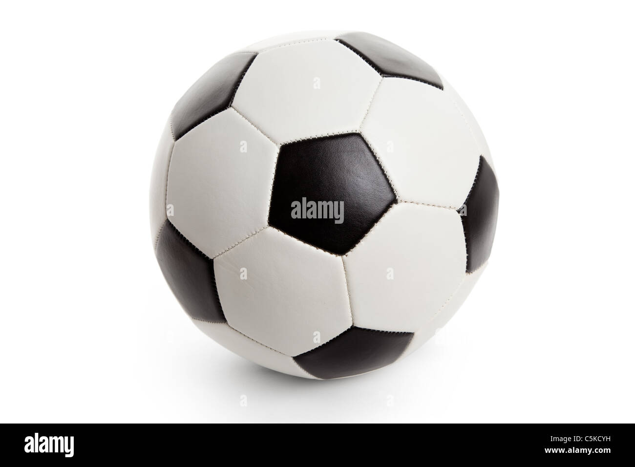 Fußball, Fußball isoliert auf weißem Hintergrund Stockfoto