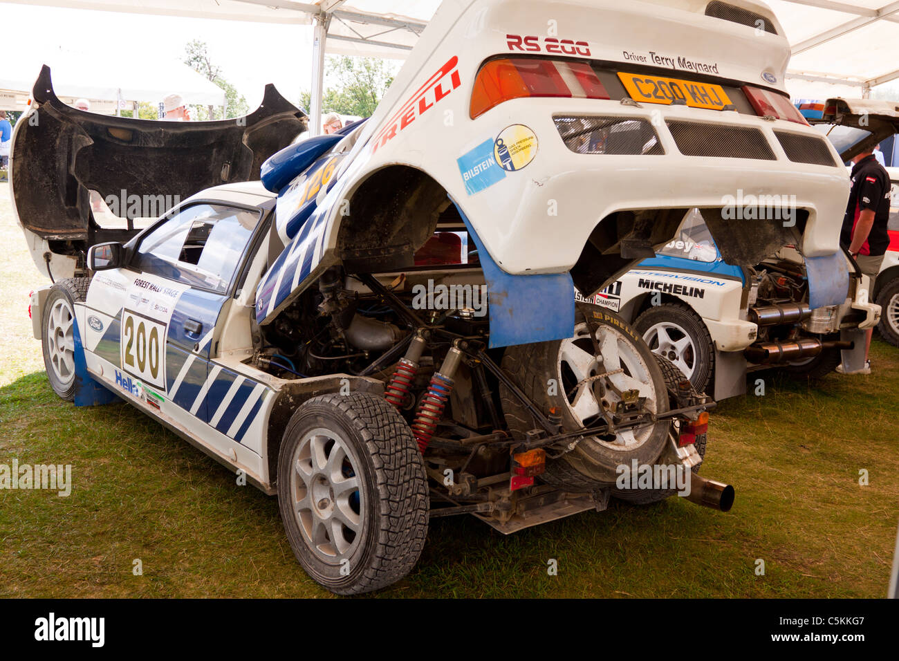 Hinteren Motorraum des legendären Ford RS200-Rallye-Auto auf dem Display auf dem Goodwood Festival of Speed mit seinem Motor im Kofferraum Stockfoto
