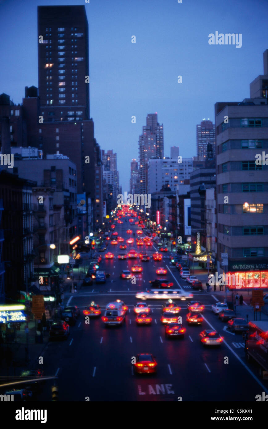 Verkehr auf der Avenue NYC Stockfoto
