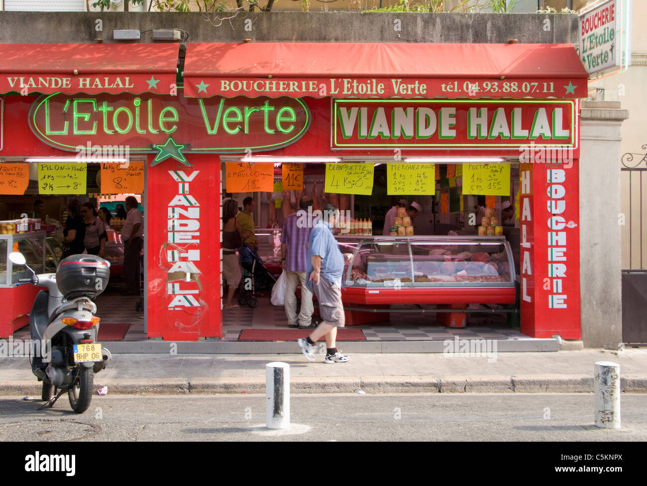 Halal-Fleischerei namens Green Star, Nizza, Frankreich Stockfoto