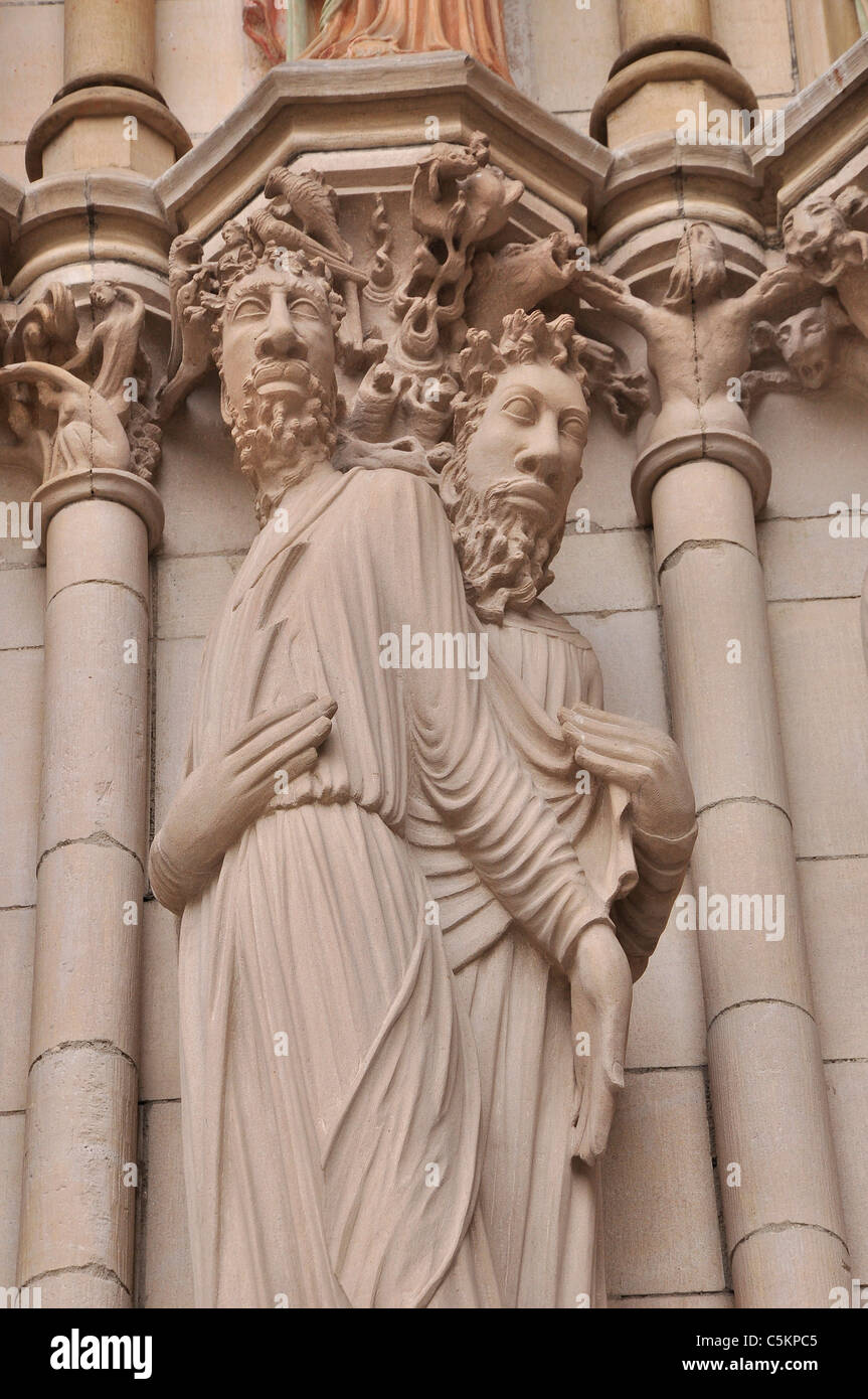 Skulpturen, Friese und Statuen der Cathedral of Saint John the Divine, Manhattan New York. Stockfoto
